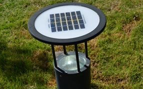 别墅庭院氛围营造：七里河草坪灯选型与布光技巧