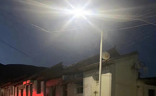 农村院子里最适合的七里河太阳能路灯亮度与安装要点 农村院子里最适合的七里河太阳能路灯亮度与安装要点